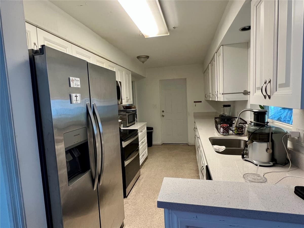 3246 EAGLE STREET — photo 12 of 30