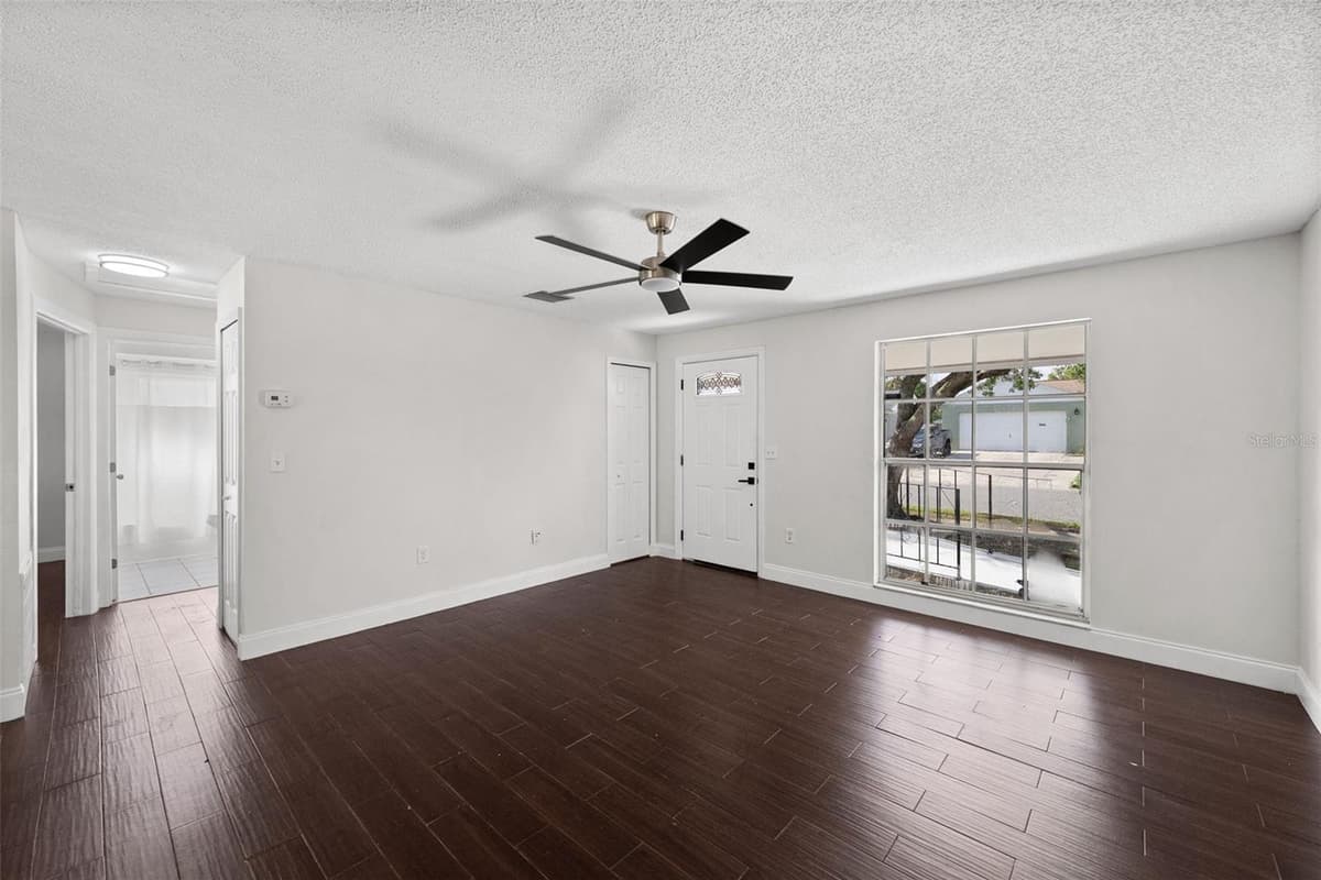 7645 ARLIGHT DRIVE — photo 7 of 24