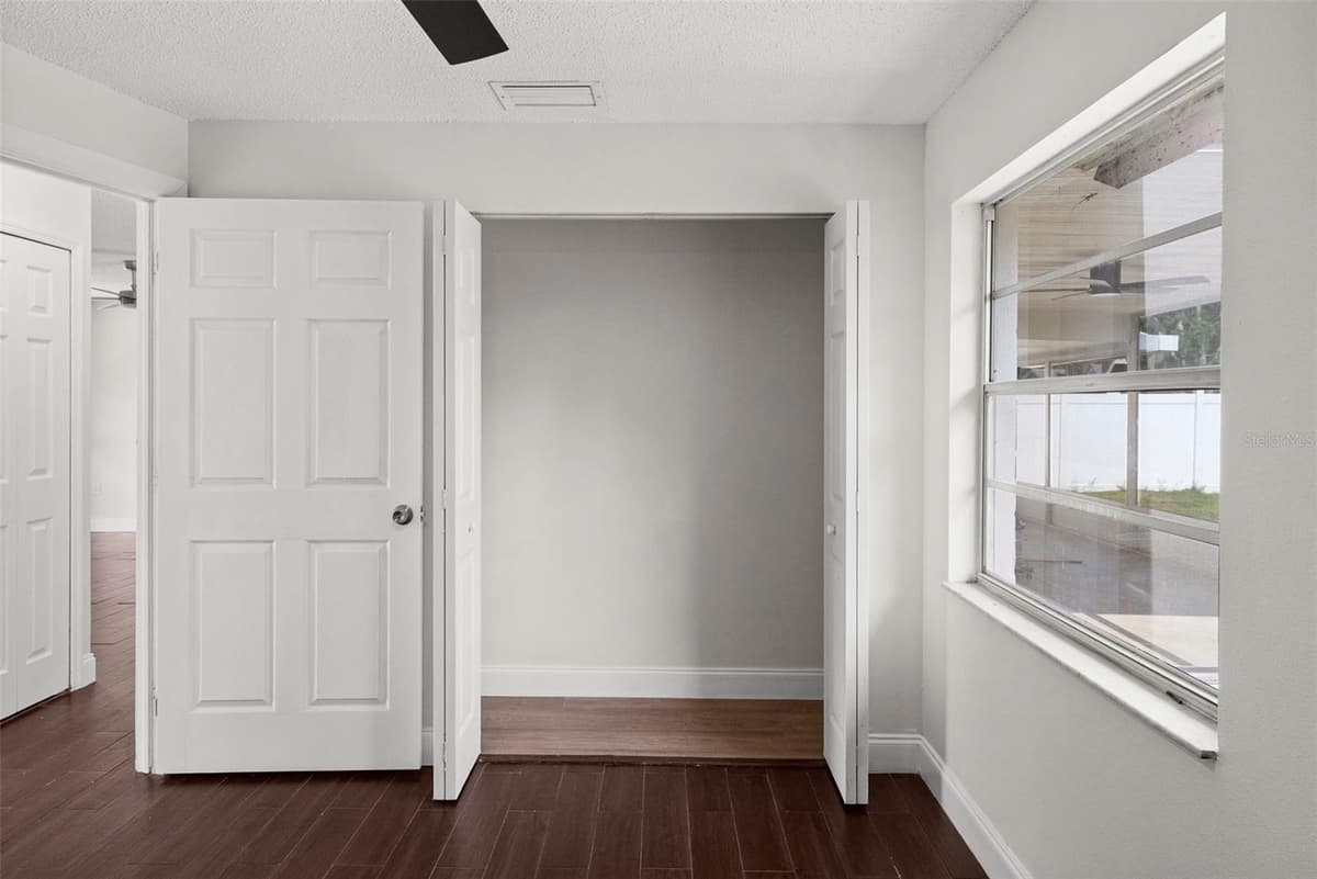 7645 ARLIGHT DRIVE — photo 16 of 24