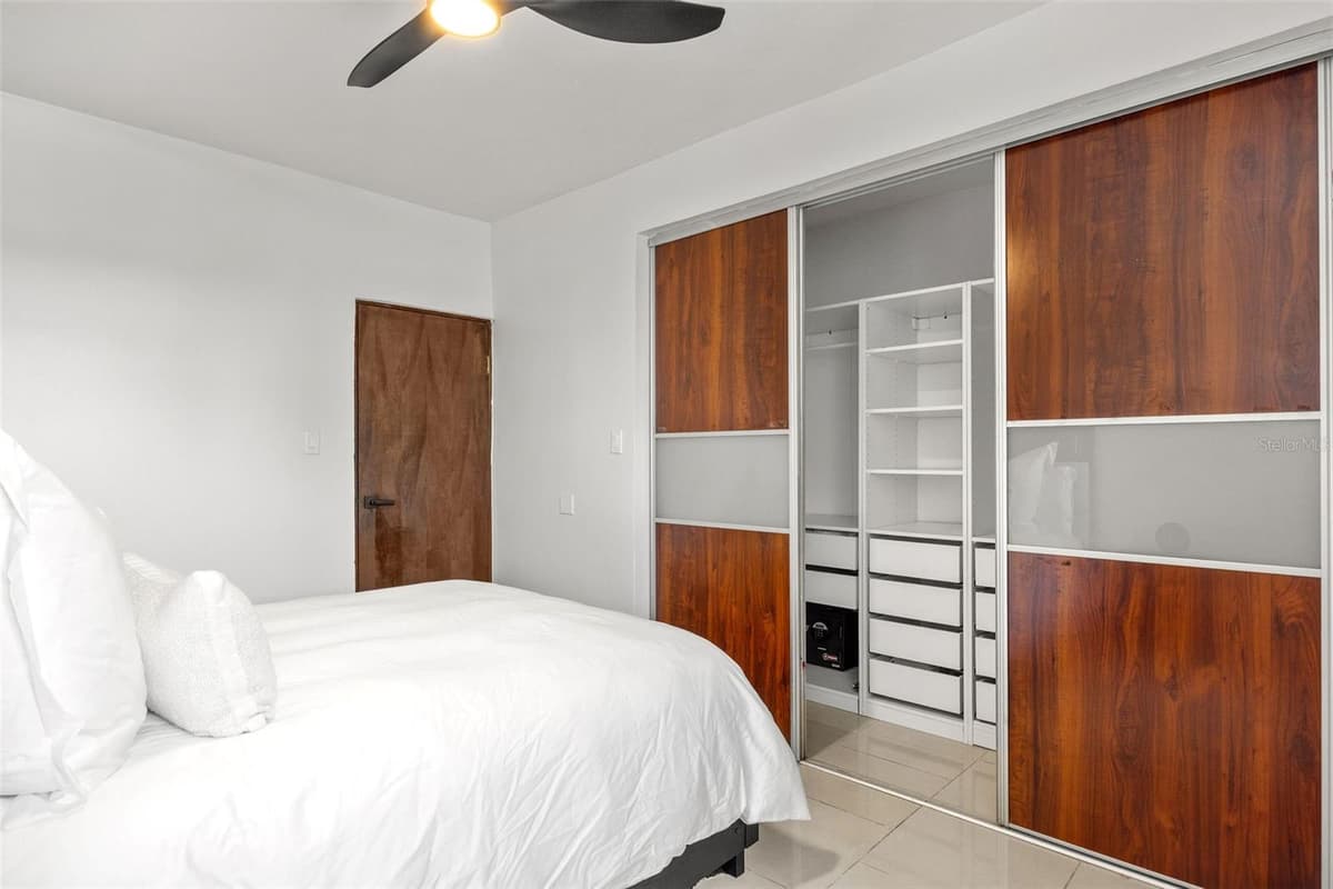 420 CALLE SAN ANTONIO CONDOMINIO SAGRADO CORAZÓN — photo 17 of 17