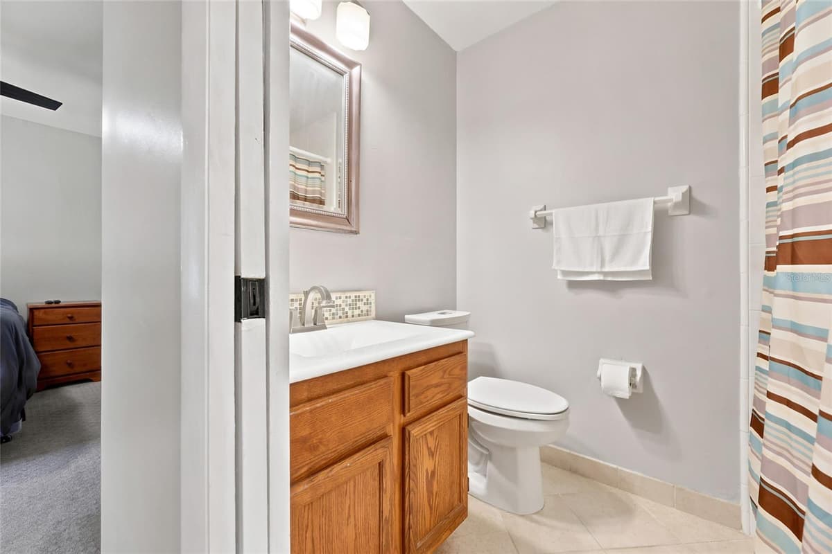 5609 34TH STREET — photo 18 of 40