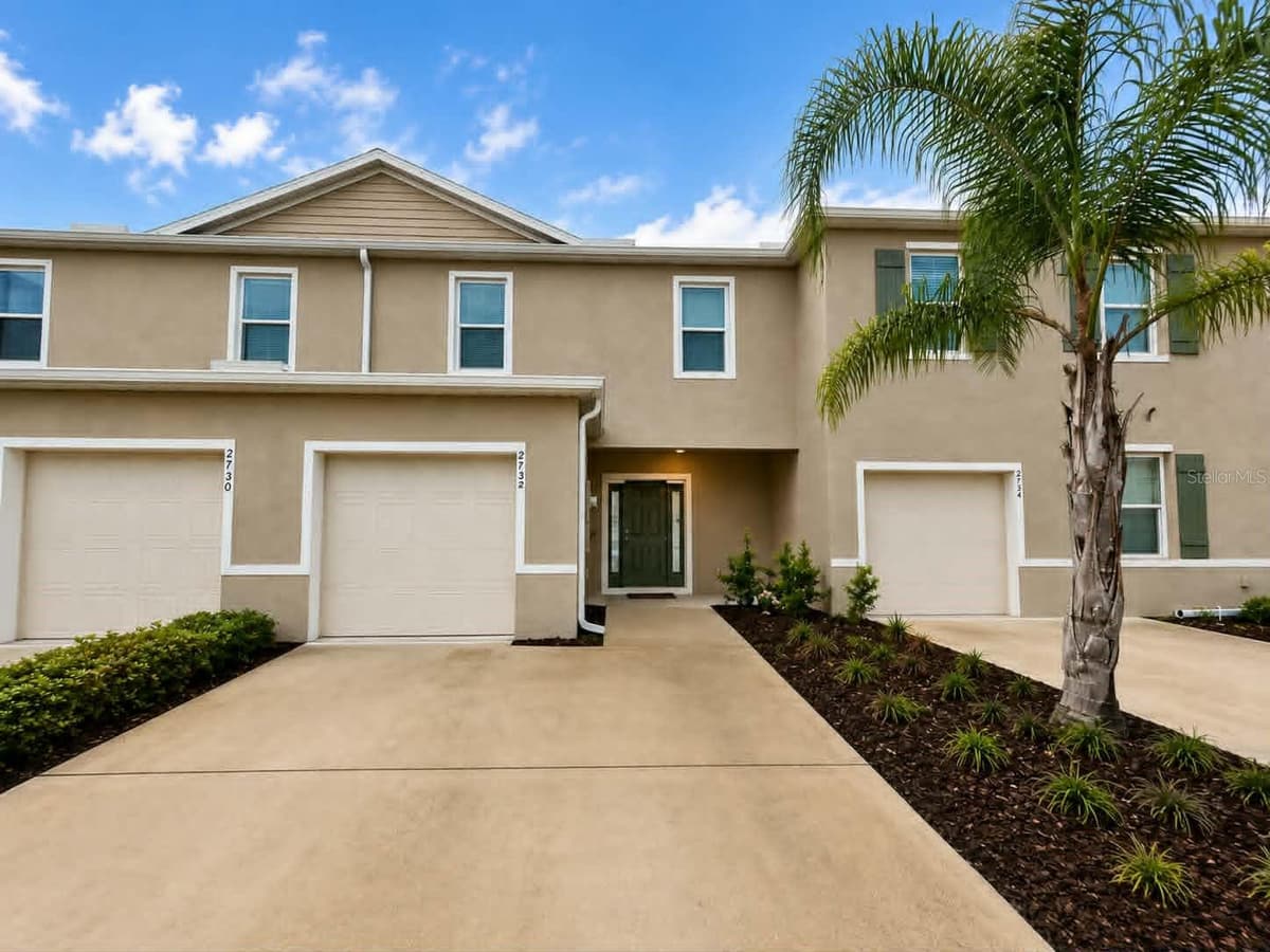 2732 SILVER CANOE DRIVE — photo 2 of 45