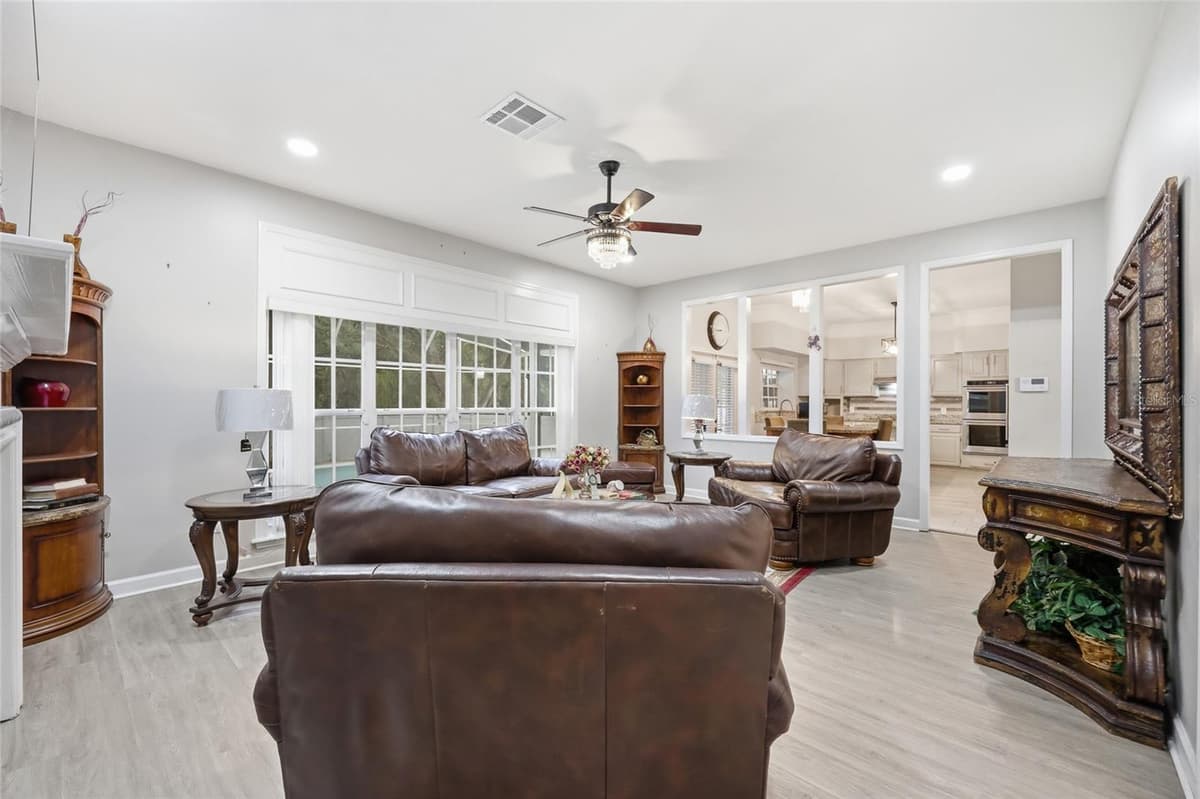 1339 OLYMPIA PARK CIRCLE — photo 10 of 33
