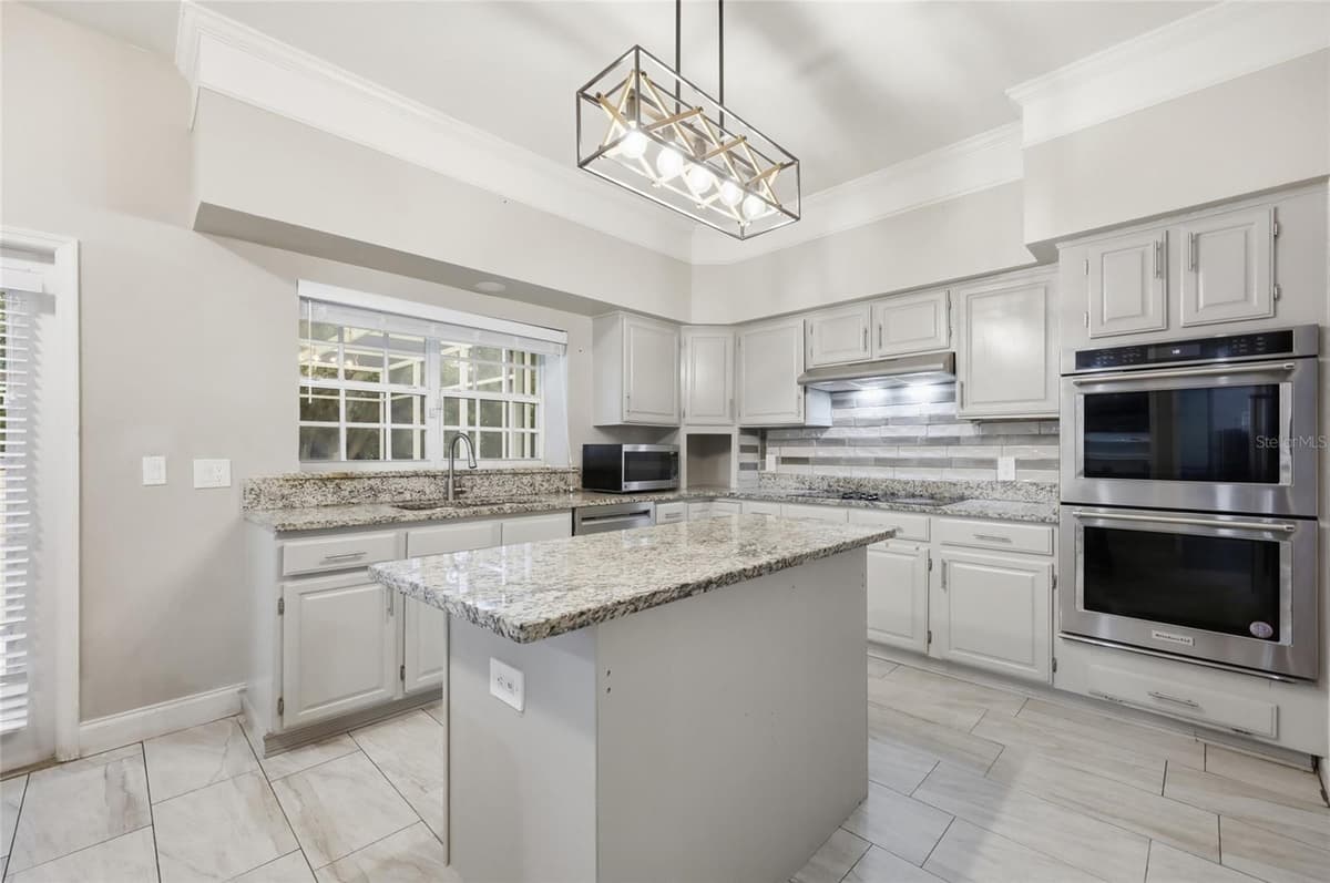 1339 OLYMPIA PARK CIRCLE — photo 12 of 33