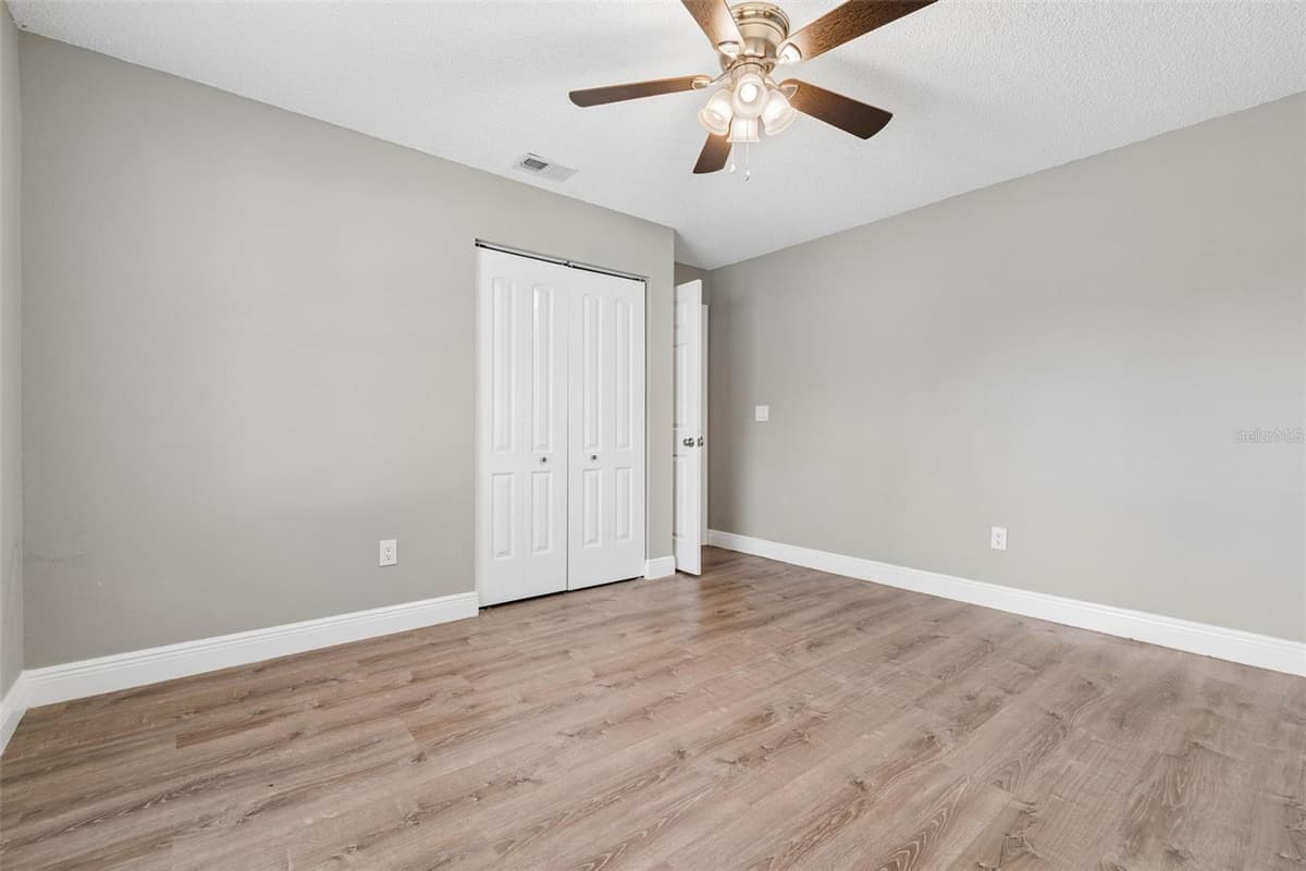 12914 LONGCREST DRIVE — photo 39 of 62