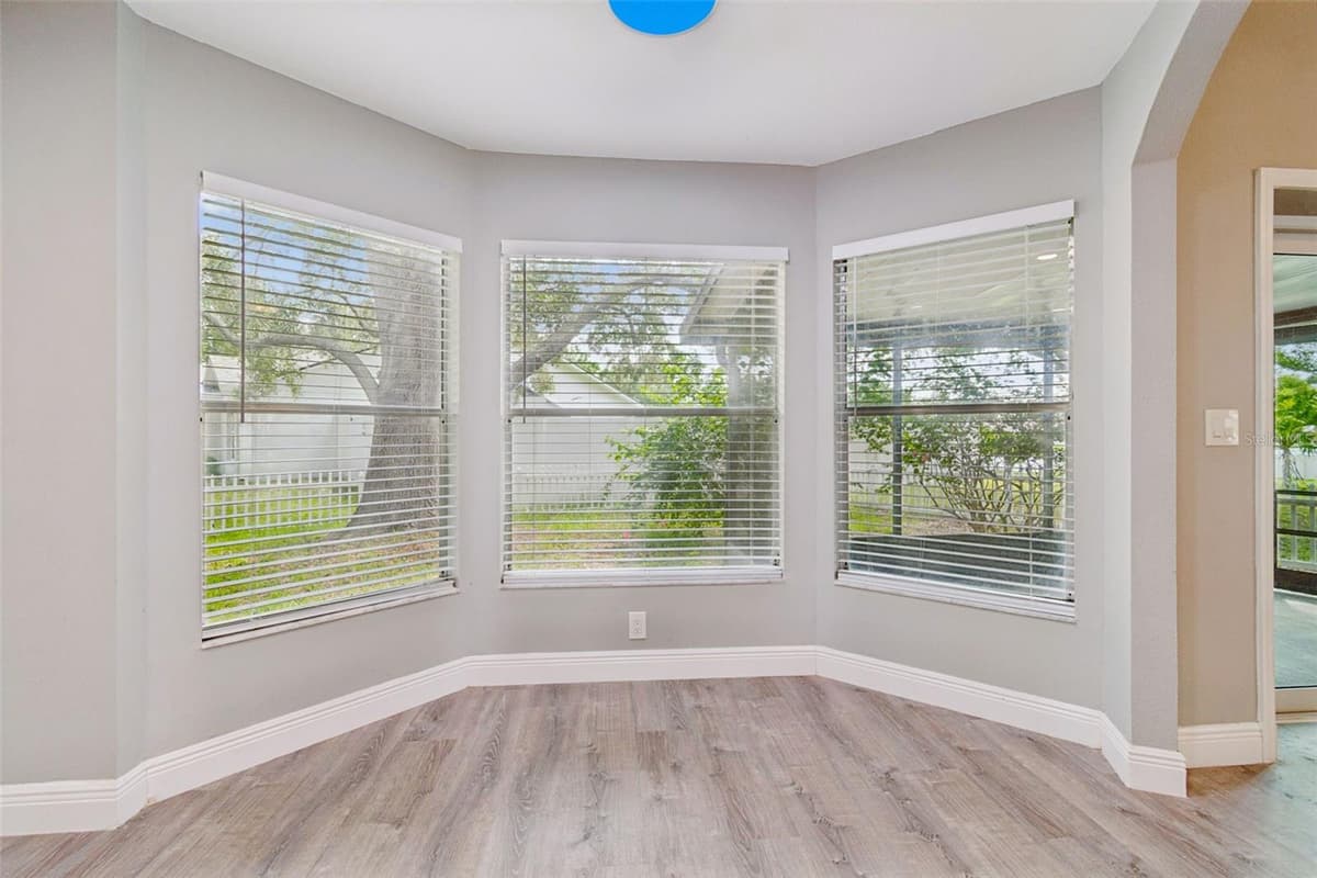 12914 LONGCREST DRIVE — photo 15 of 62