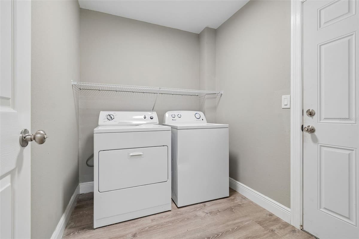 12914 LONGCREST DRIVE — photo 34 of 62