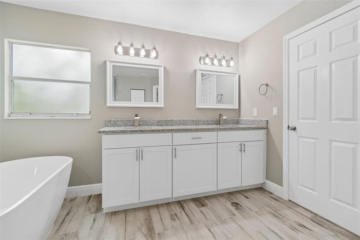 12914 LONGCREST DRIVE — photo 48 of 62
