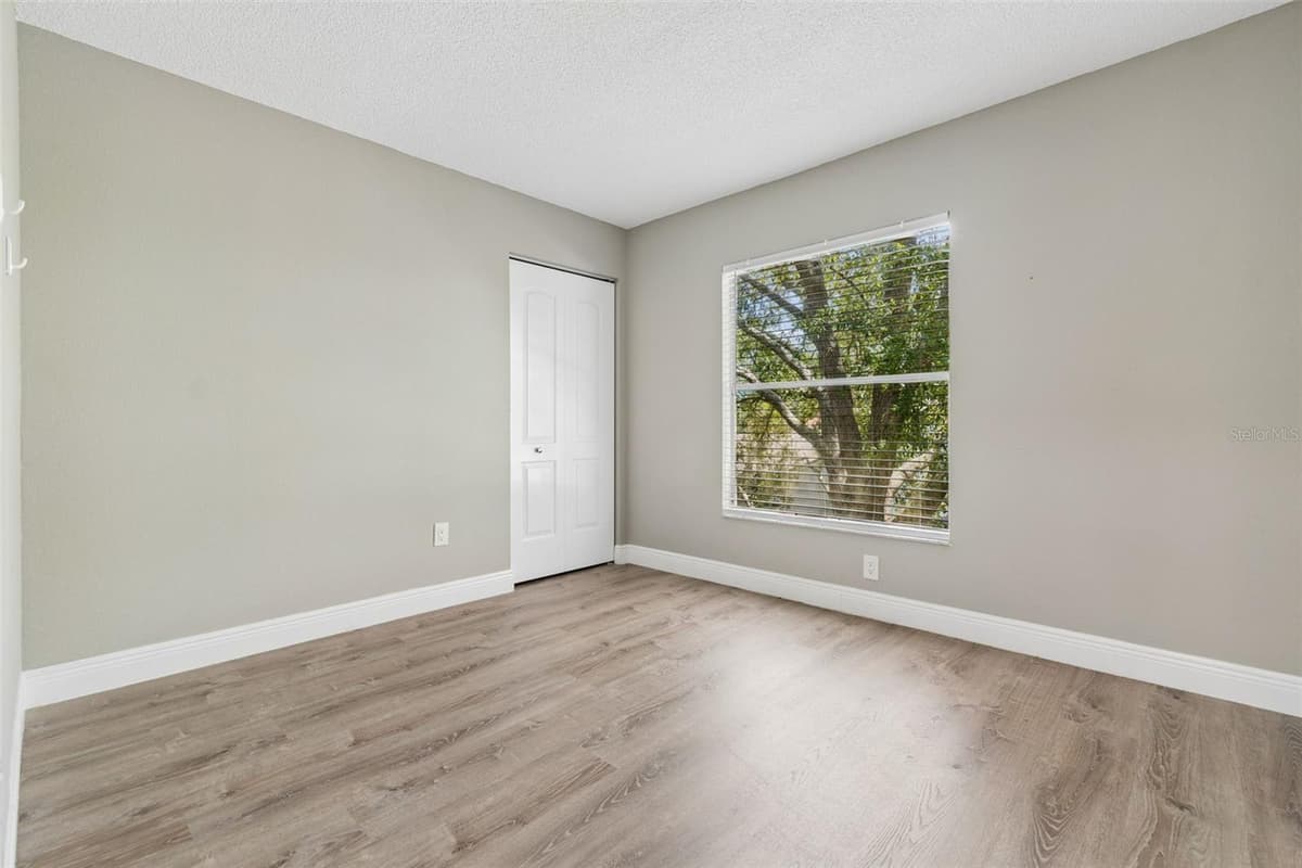 12914 LONGCREST DRIVE — photo 40 of 62