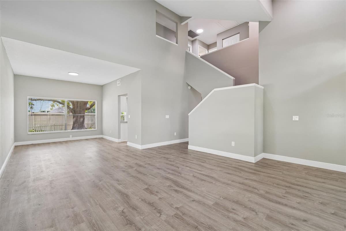 12914 LONGCREST DRIVE — photo 21 of 62