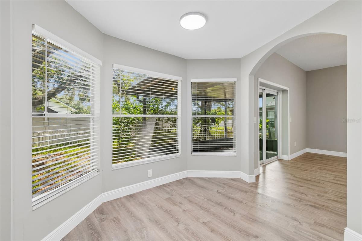 12914 LONGCREST DRIVE — photo 26 of 62