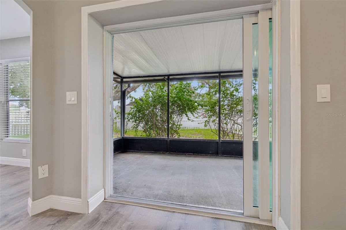 12914 LONGCREST DRIVE — photo 55 of 62