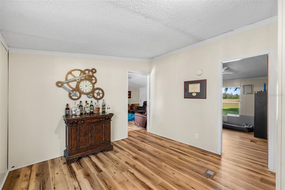 360 & 390 30TH AVENUE — photo 24 of 49