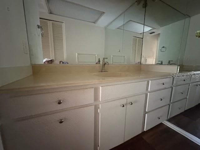 4240 CHARING CROSS ROAD — photo 6 of 33