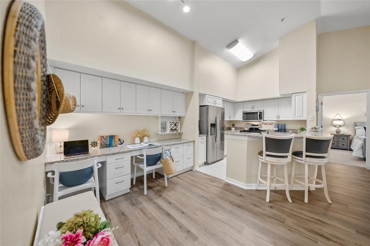 4166 CENTRAL SARASOTA PARKWAY — photo 16 of 60