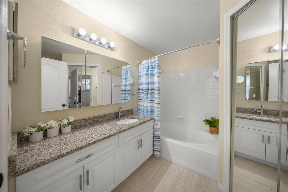 4166 CENTRAL SARASOTA PARKWAY — photo 25 of 60