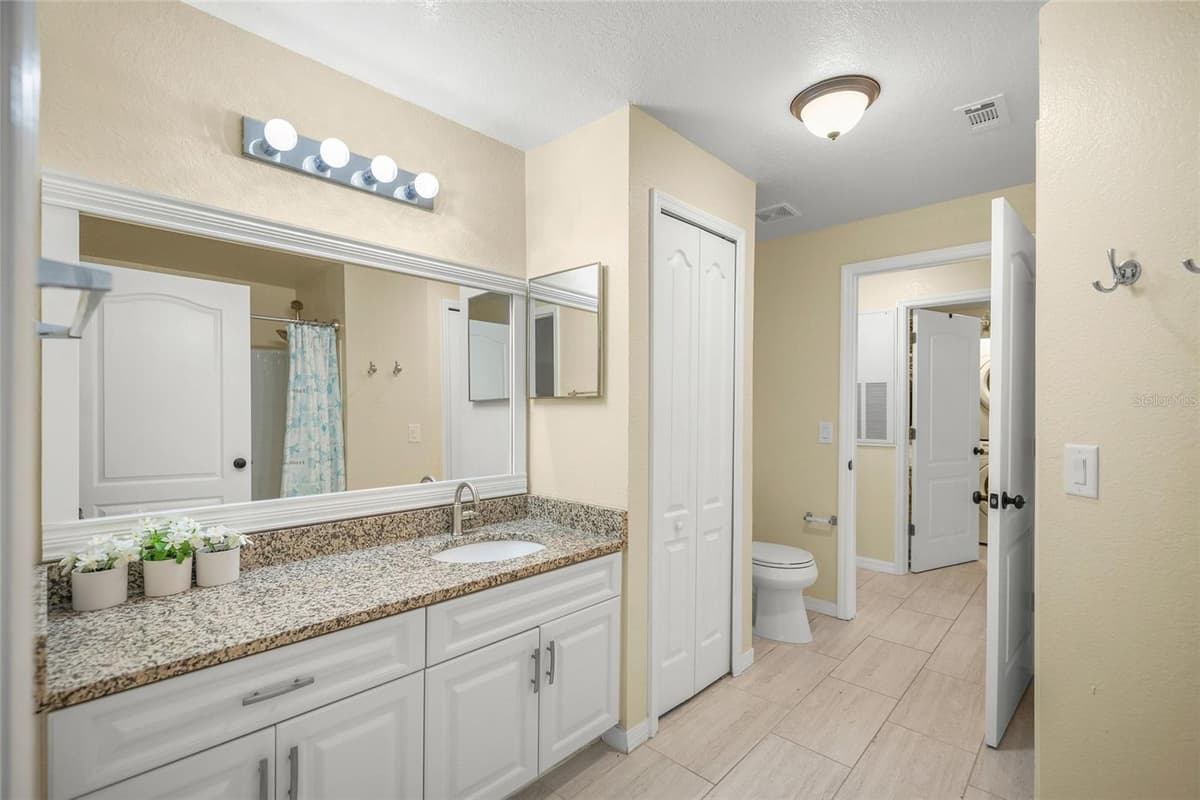 4166 CENTRAL SARASOTA PARKWAY — photo 37 of 60