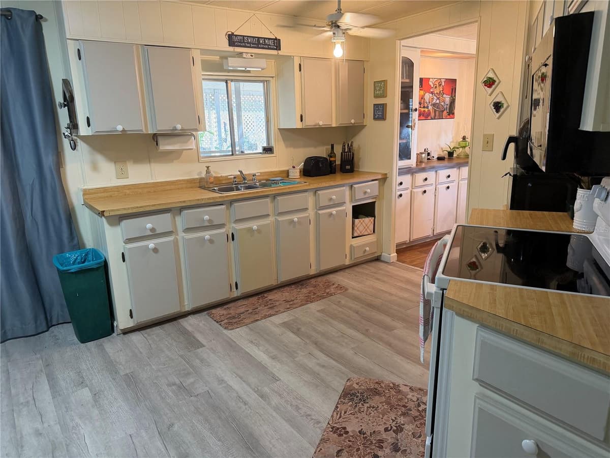 1408 RIDGE ROAD — photo 4 of 25