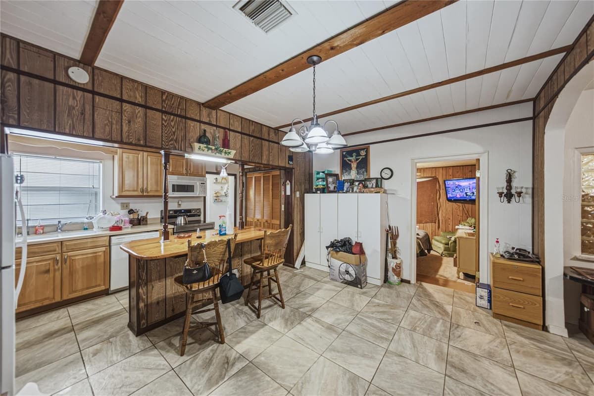 1000 ALTON STREET — photo 13 of 34