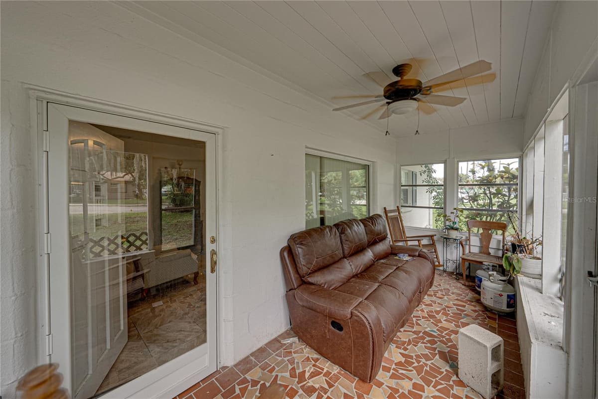 1000 ALTON STREET — photo 4 of 34