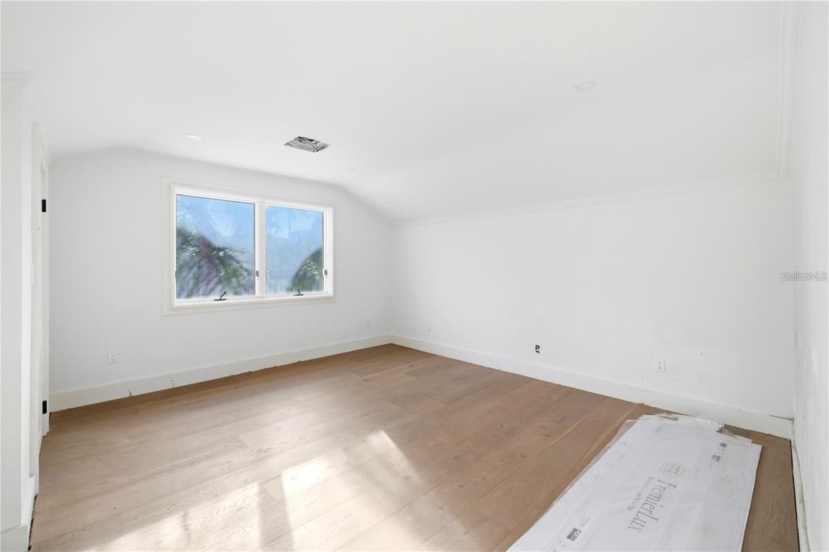 604 NORSOTA WAY — photo 46 of 60