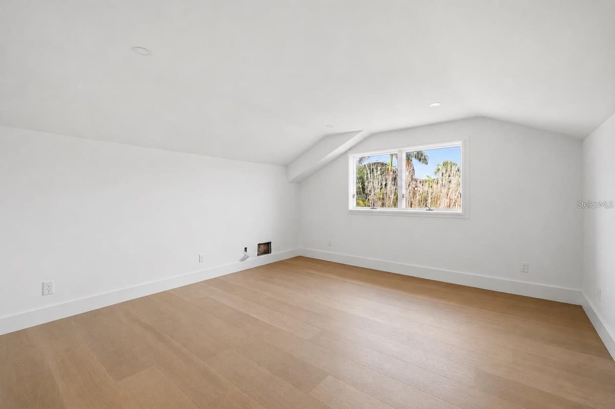 604 NORSOTA WAY — photo 48 of 60