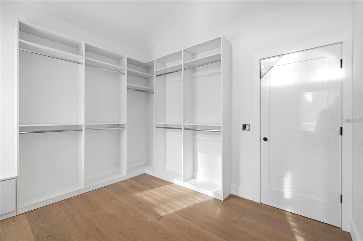 604 NORSOTA WAY — photo 32 of 60
