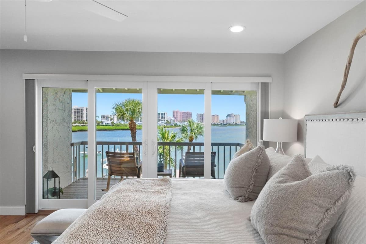 160 MARINA DEL REY COURT — photo 33 of 59