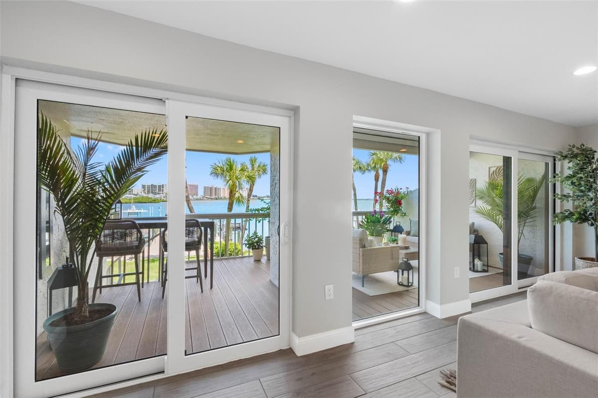 160 MARINA DEL REY COURT — photo 23 of 59