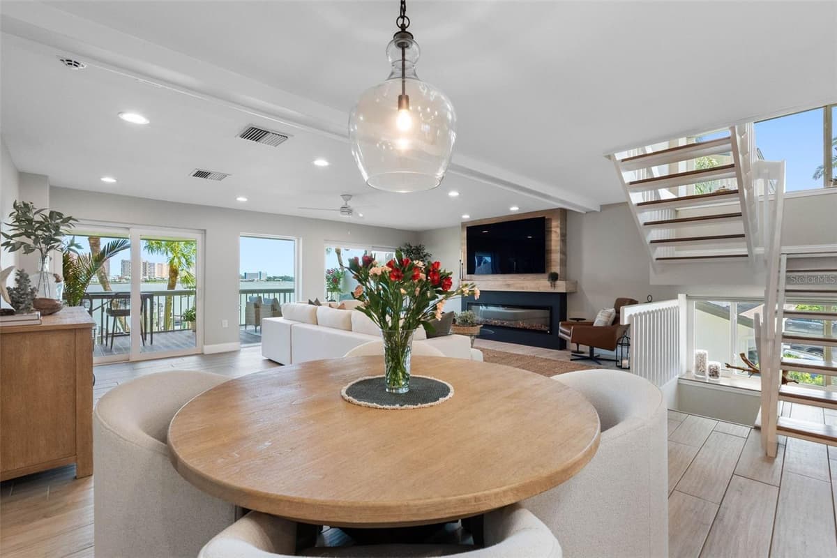 160 MARINA DEL REY COURT — photo 7 of 59