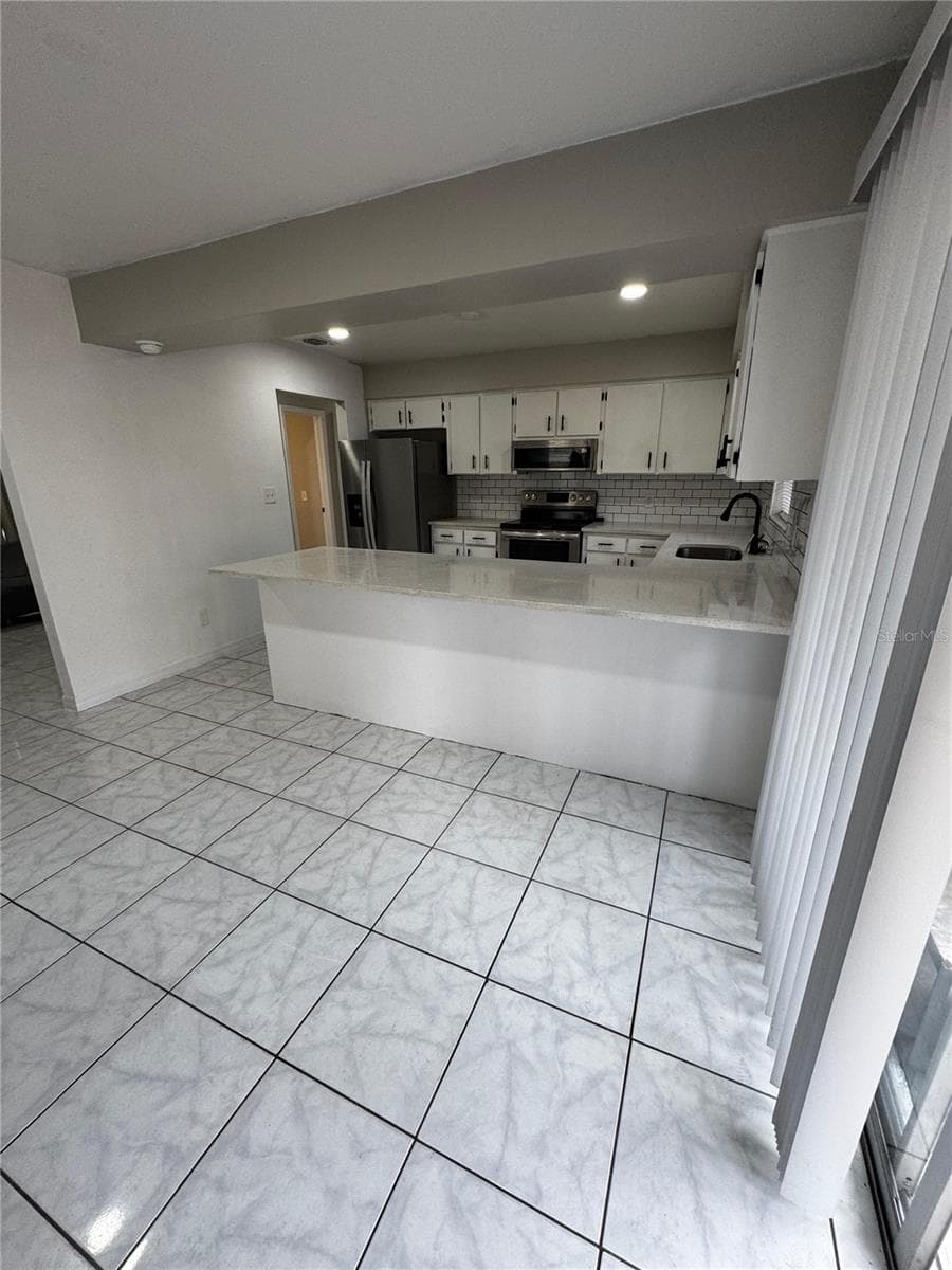 4202 OKARA ROAD — photo 19 of 22