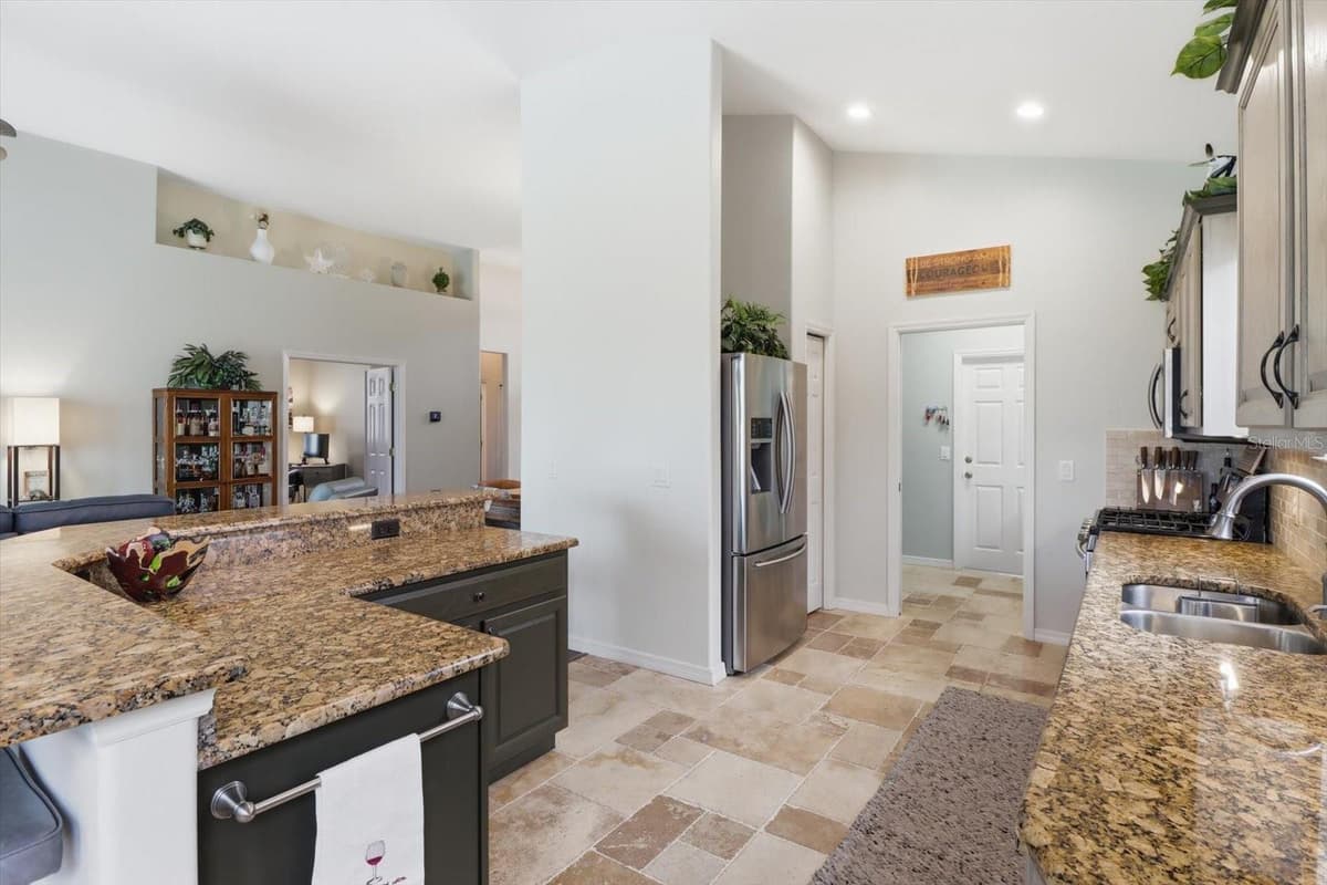 1096 DIAMOND SHORE LOOP — photo 14 of 45
