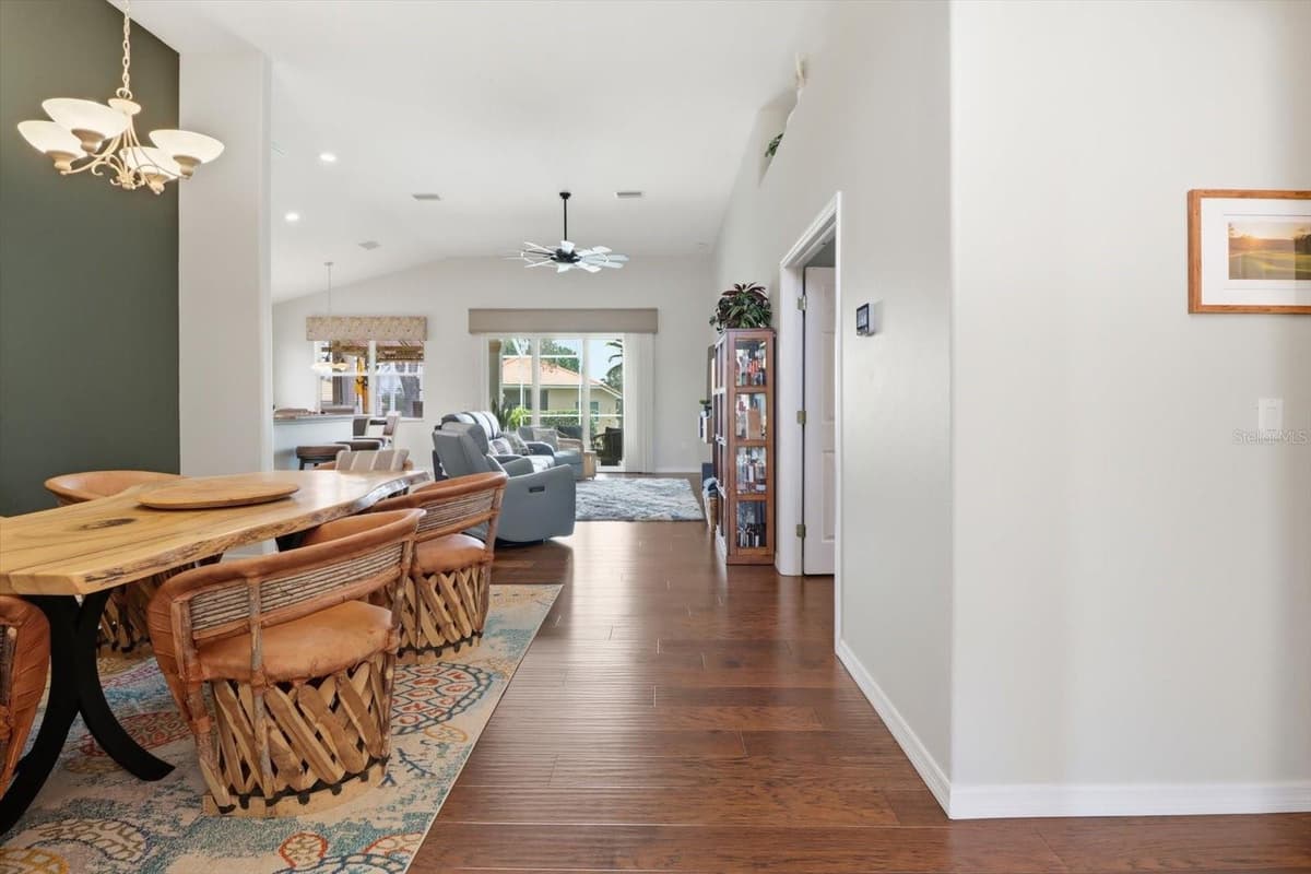 1096 DIAMOND SHORE LOOP — photo 8 of 45