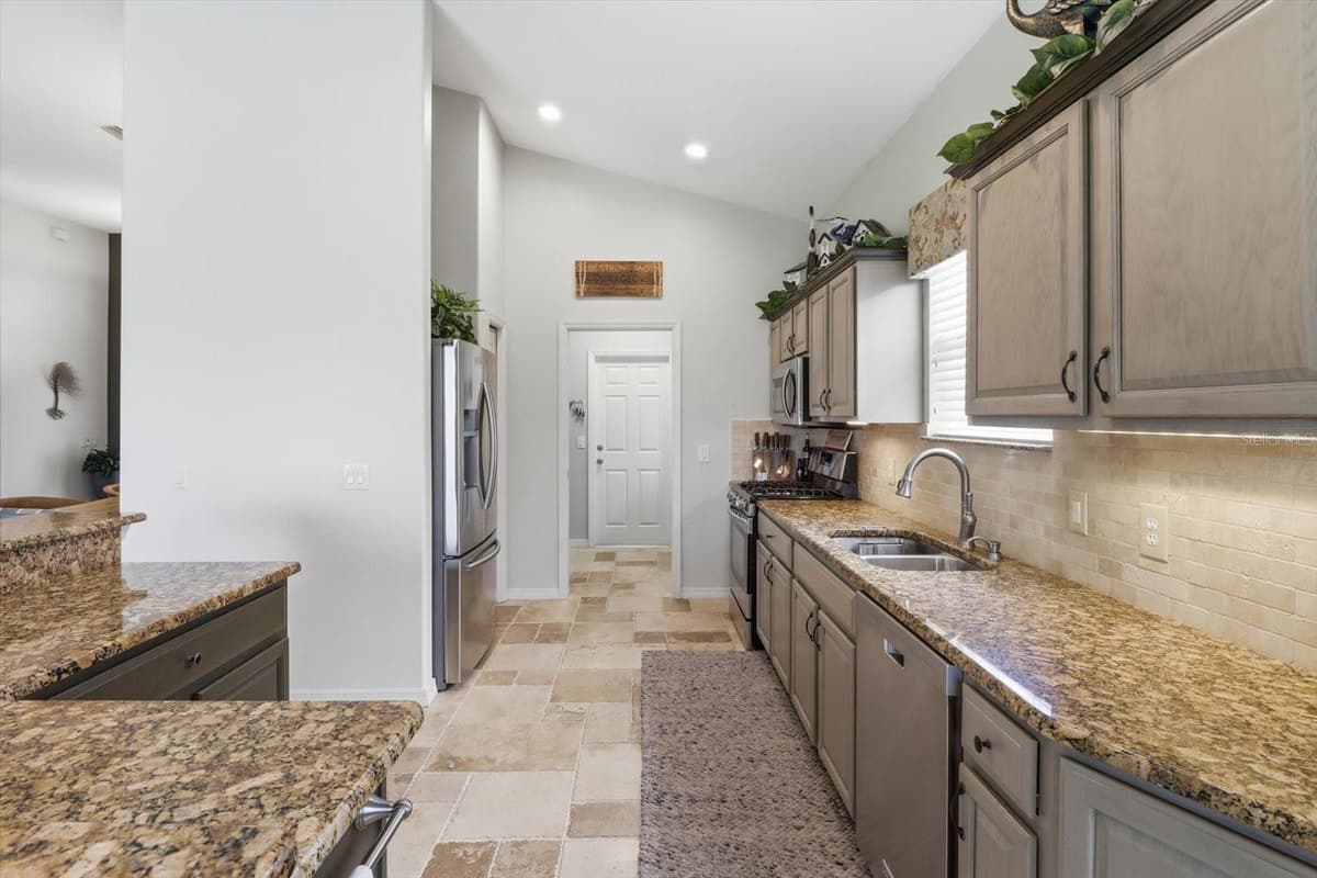 1096 DIAMOND SHORE LOOP — photo 15 of 45