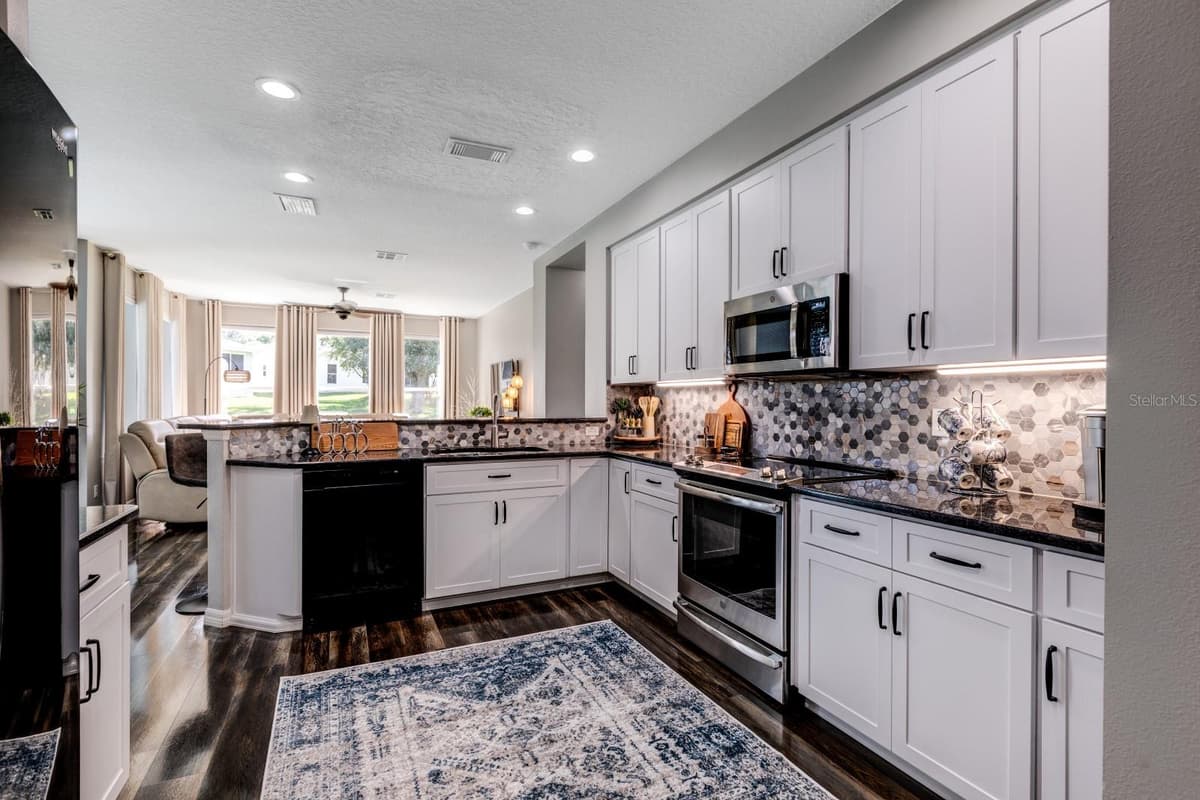 5110 RIVER EDGE LANE — photo 10 of 32