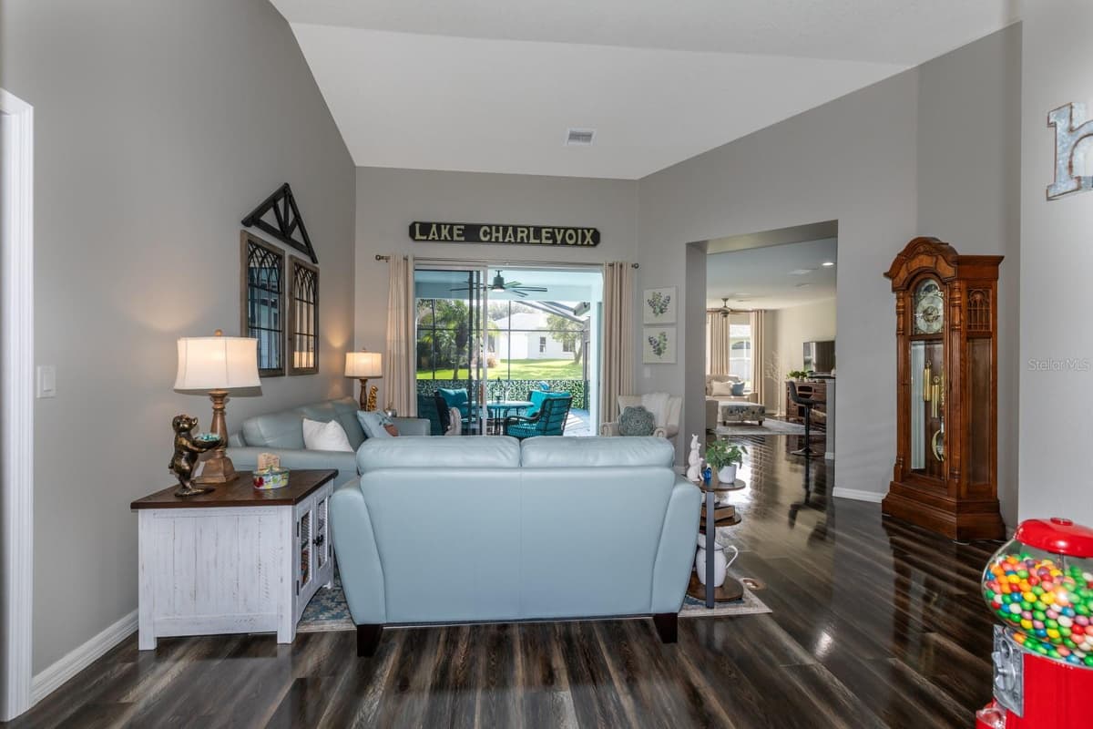 5110 RIVER EDGE LANE — photo 3 of 32