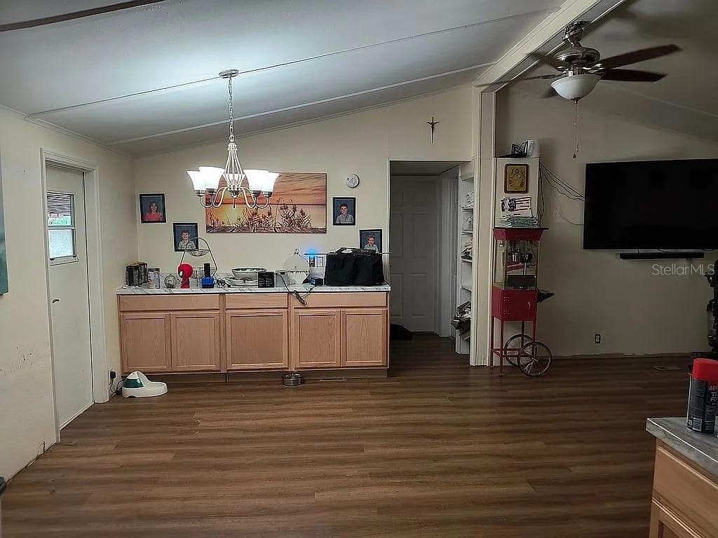 11853 CATON AVENUE — photo 12 of 24
