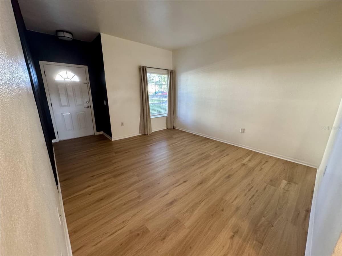 7702 PLANTATION CIRCLE — photo 5 of 28
