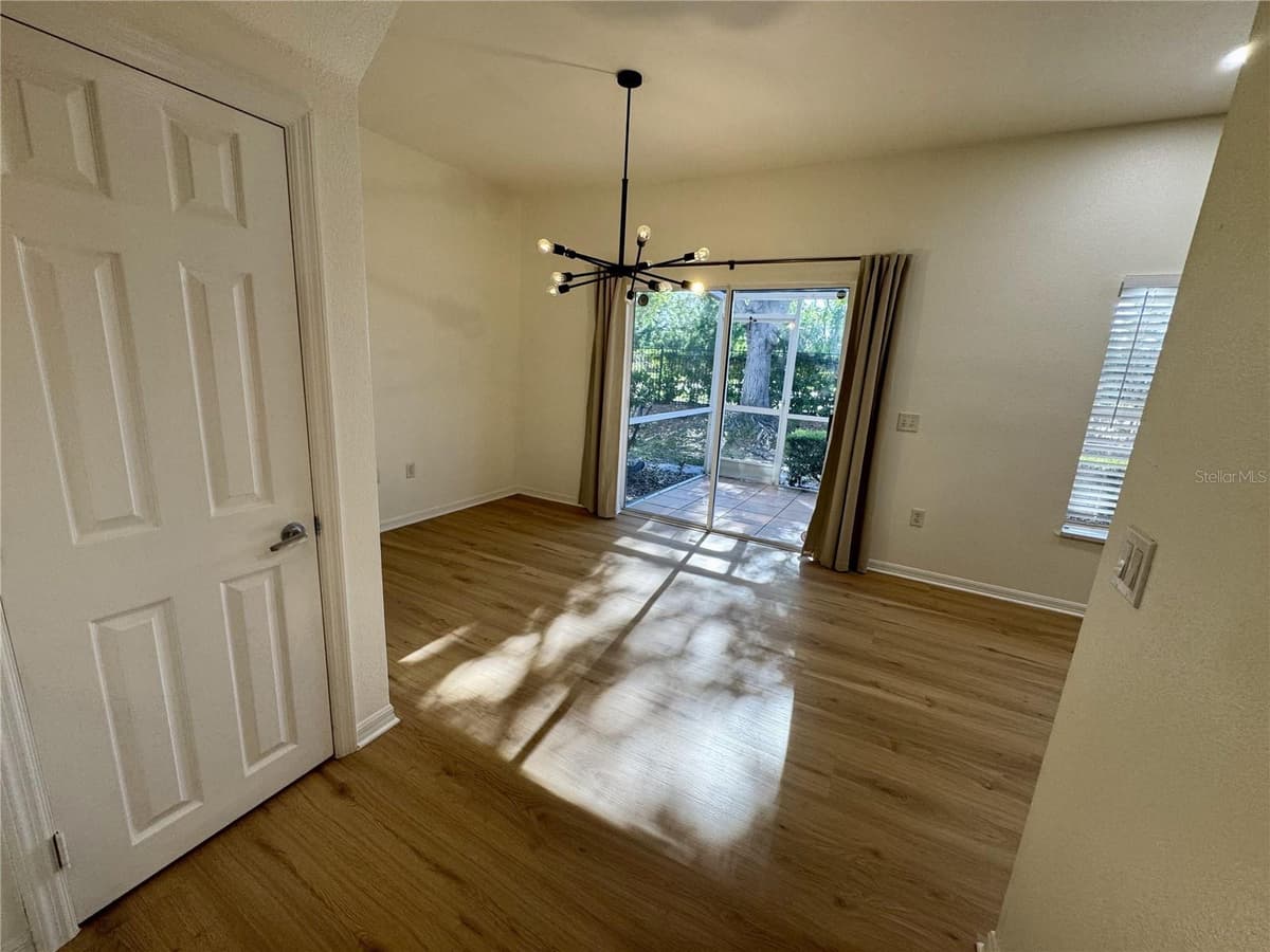 7702 PLANTATION CIRCLE — photo 8 of 28
