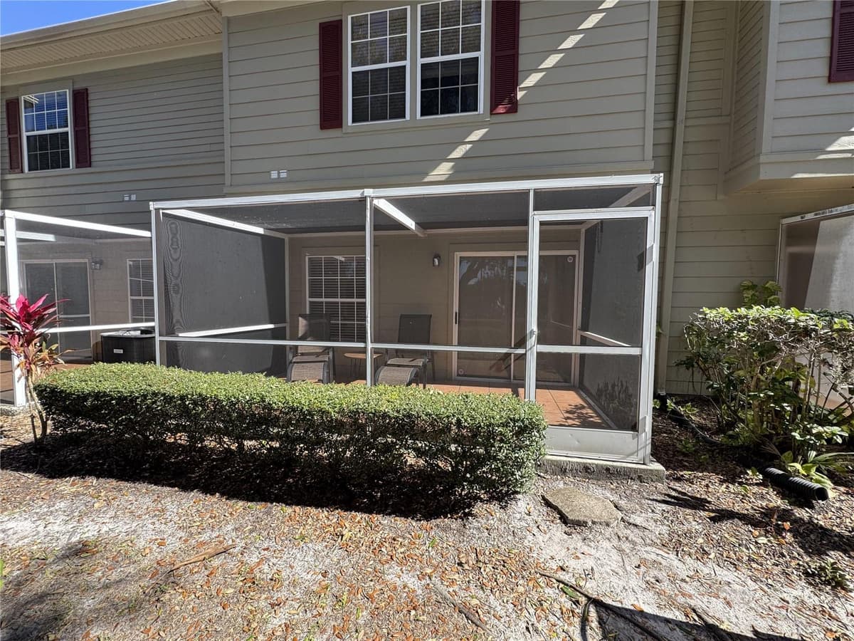 7702 PLANTATION CIRCLE — photo 15 of 28