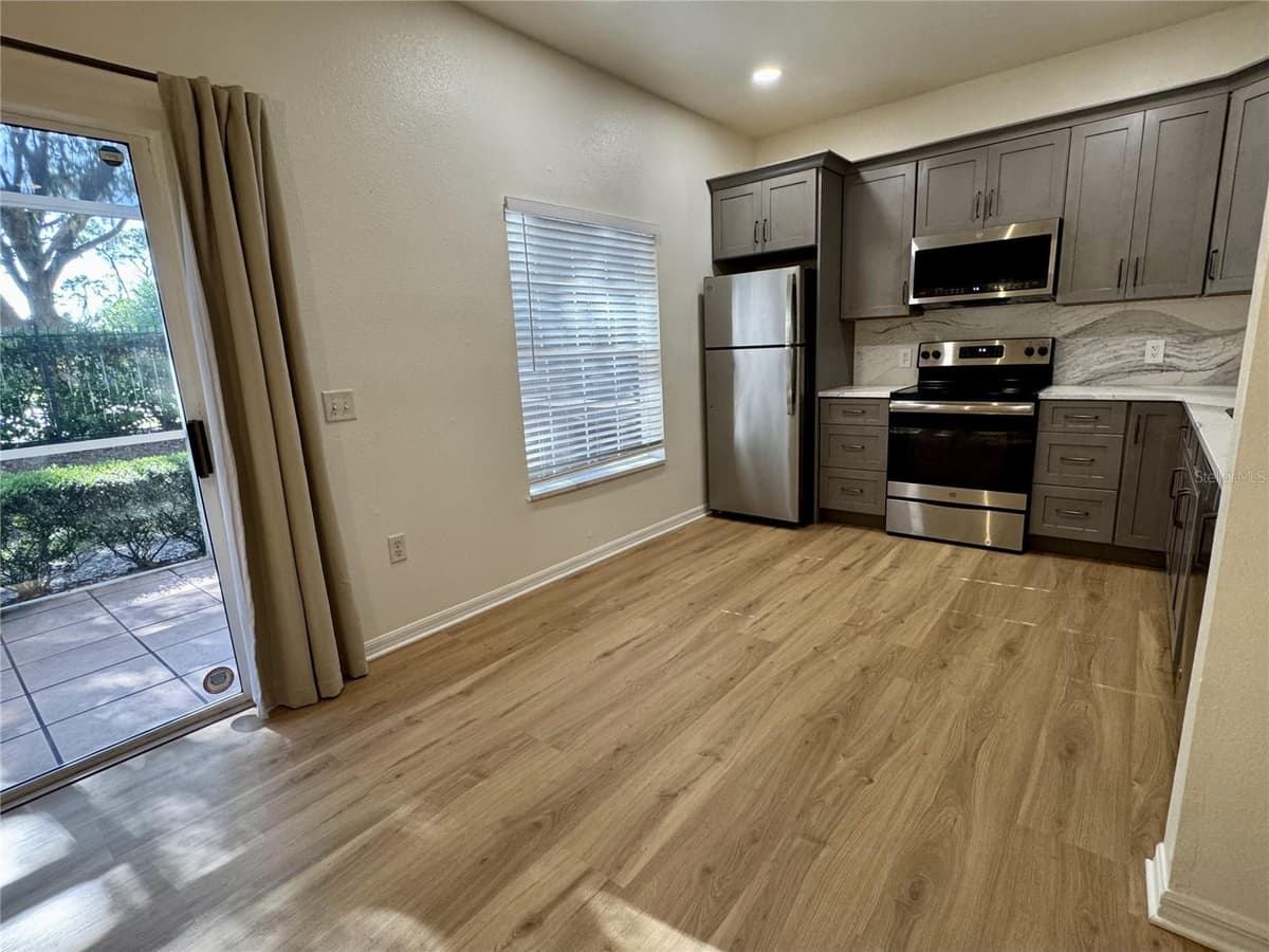 7702 PLANTATION CIRCLE — photo 10 of 28