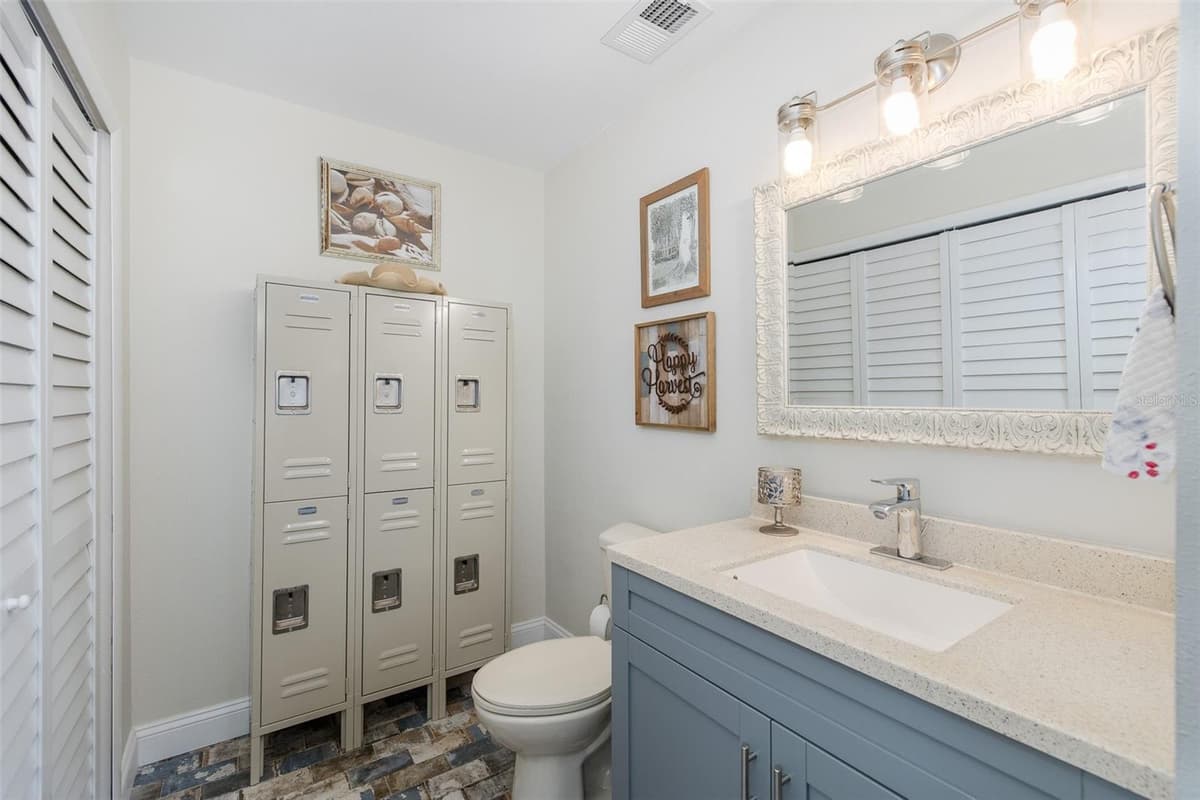 2501 BAY BOULEVARD — photo 24 of 46