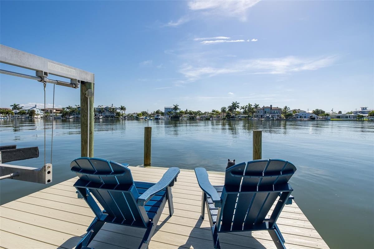 2501 BAY BOULEVARD — photo 4 of 46