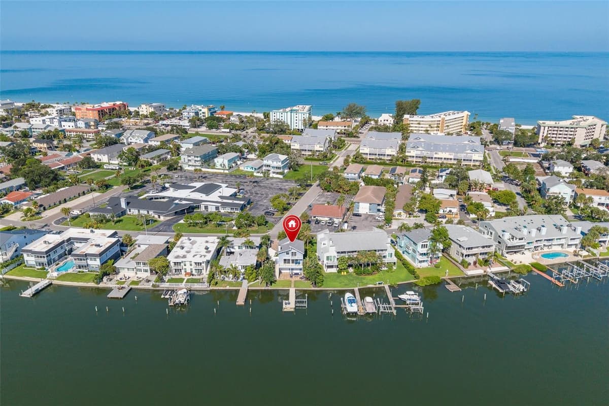 2501 BAY BOULEVARD — photo 36 of 46