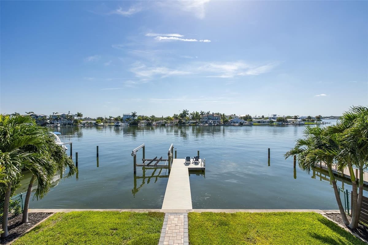 2501 BAY BOULEVARD — photo 34 of 46