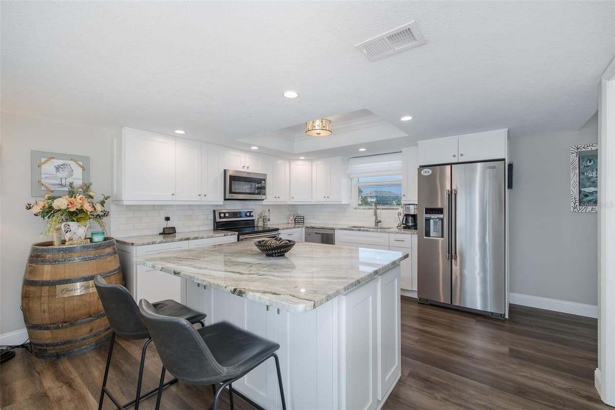2501 BAY BOULEVARD — photo 7 of 46