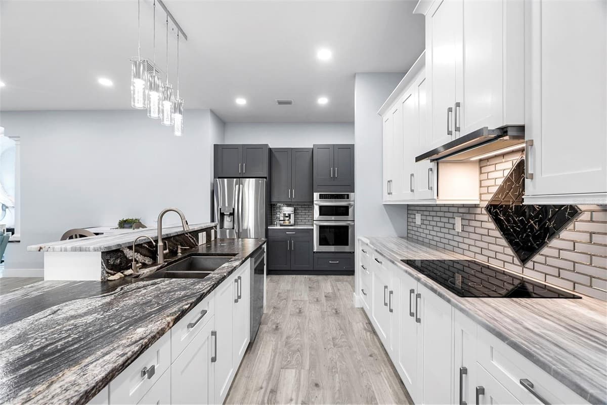 3038 VELVET LANE — photo 9 of 37