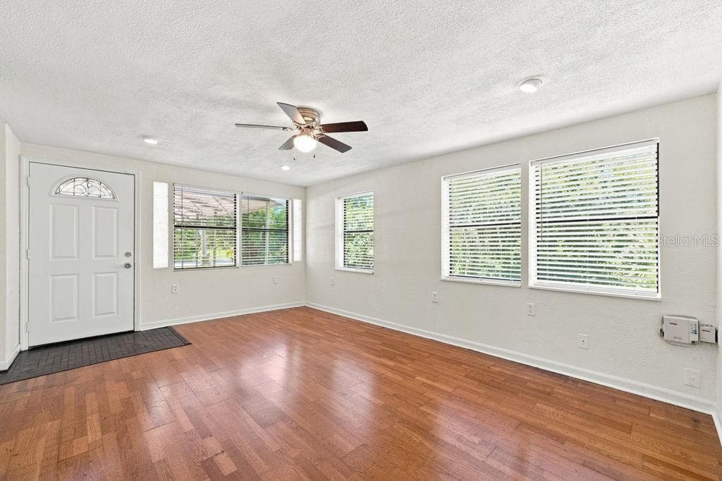 7810 CHAPEL AVENUE — photo 7 of 94