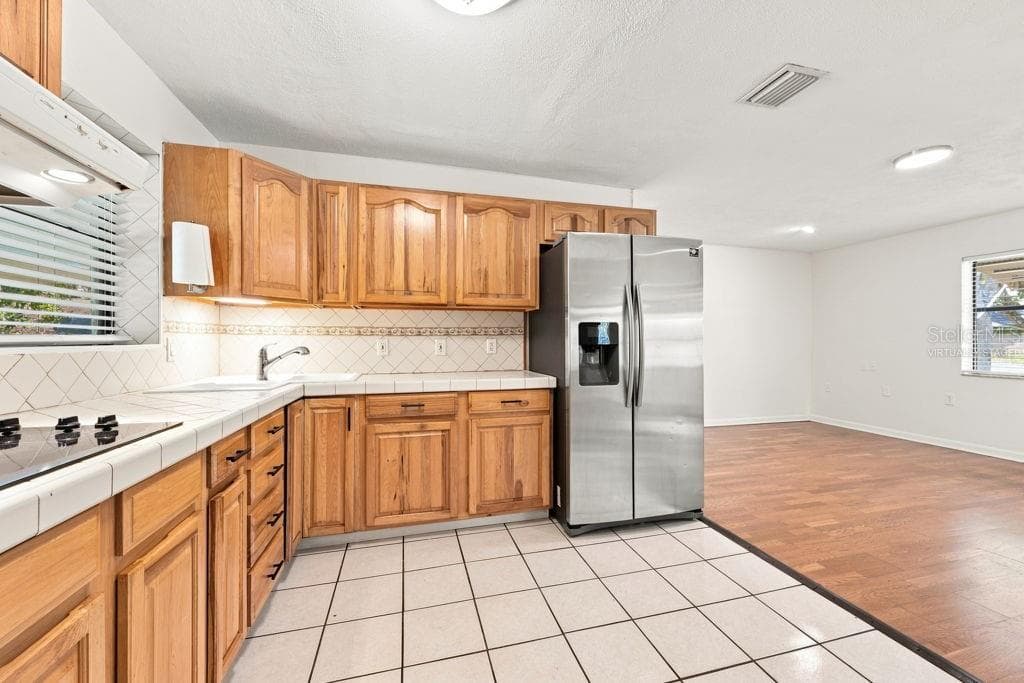 7810 CHAPEL AVENUE — photo 13 of 94