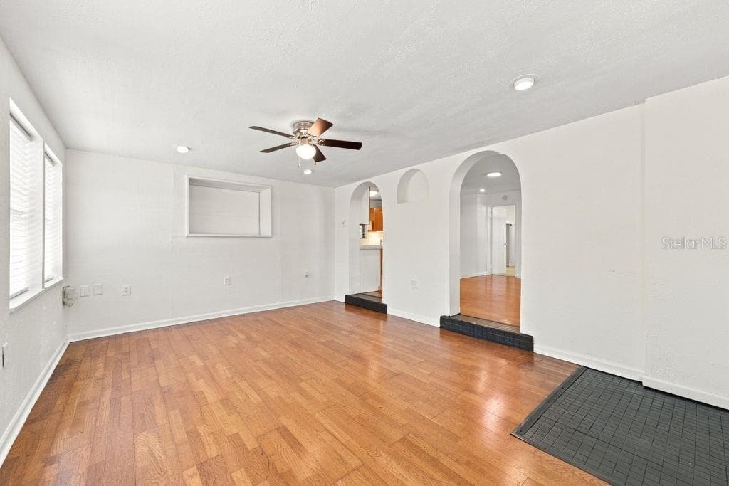7810 CHAPEL AVENUE — photo 8 of 94